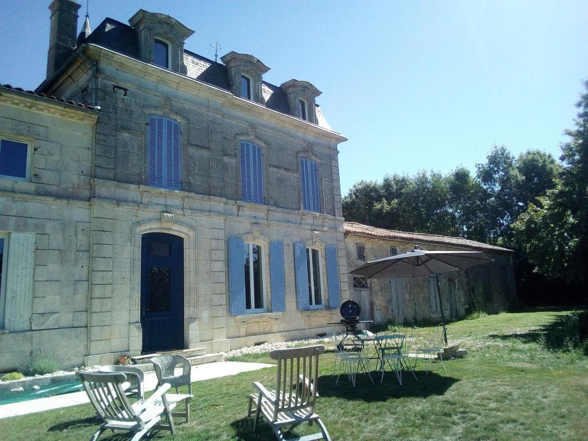 Domaine Du Grand Ormeau Bed & Breakfast Semillac Bagian luar foto