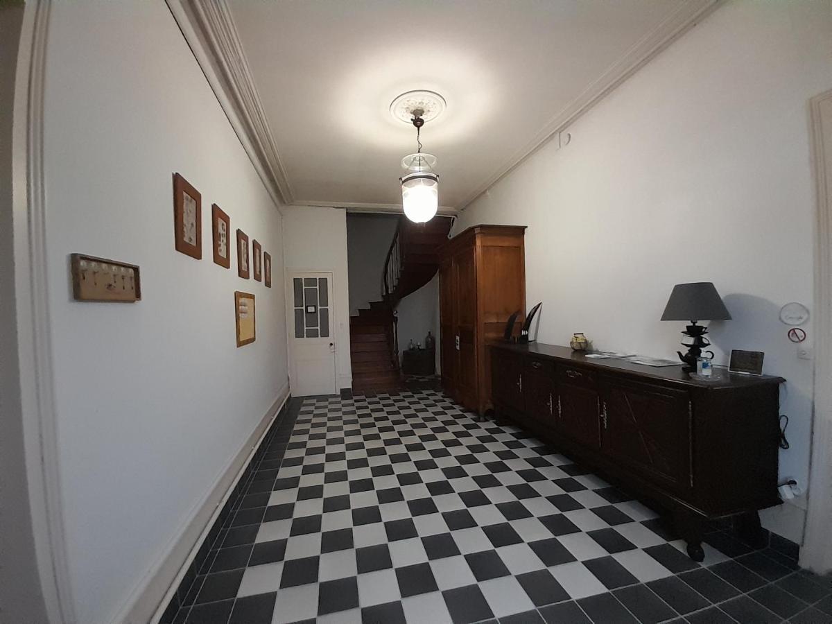 Domaine Du Grand Ormeau Bed & Breakfast Semillac Bagian luar foto