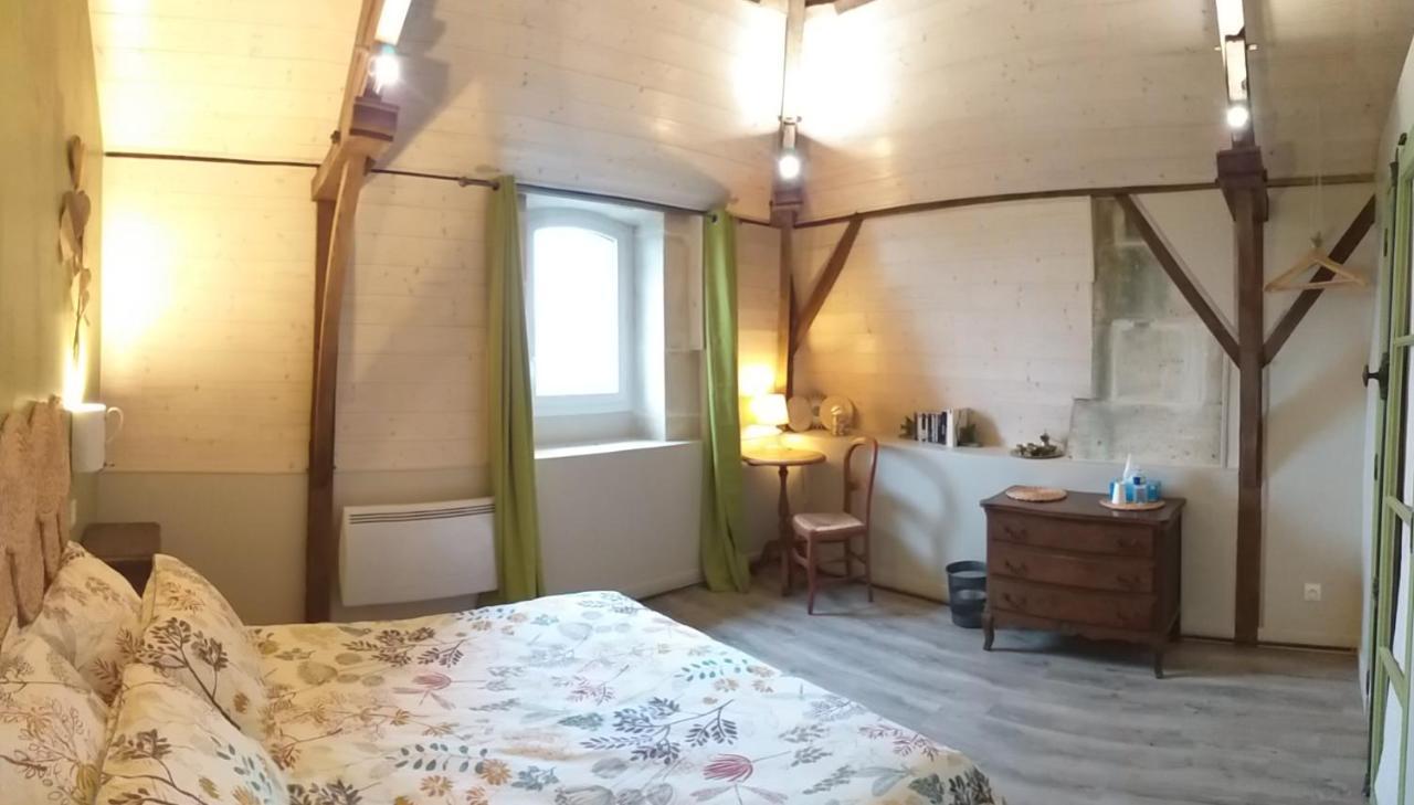 Domaine Du Grand Ormeau Bed & Breakfast Semillac Ruang foto