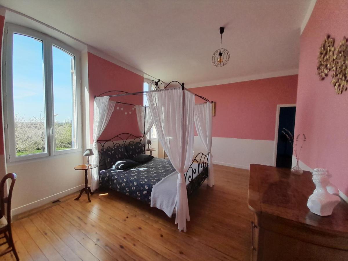 Domaine Du Grand Ormeau Bed & Breakfast Semillac Bagian luar foto