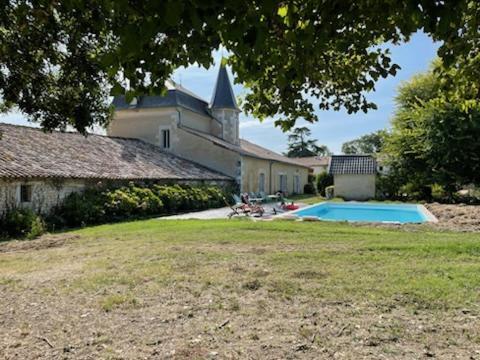 Domaine Du Grand Ormeau Bed & Breakfast Semillac Bagian luar foto